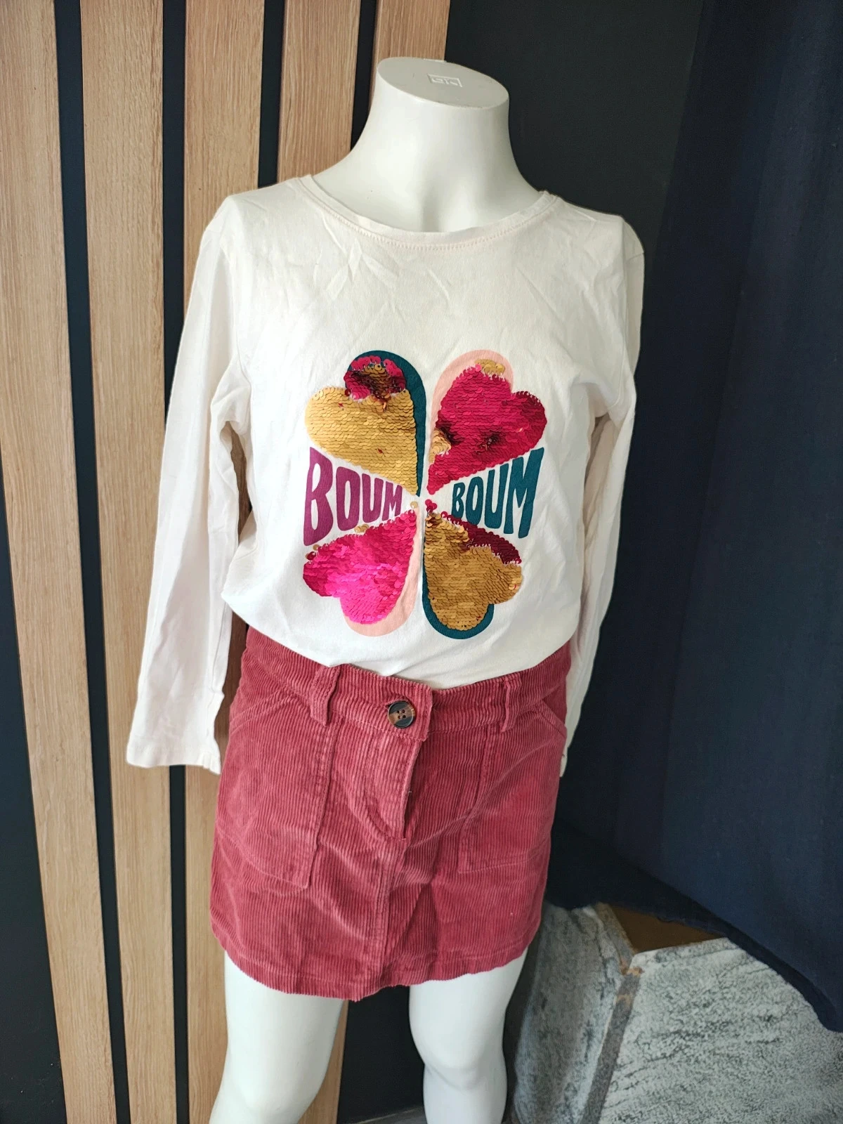 6 ans ensemble teeshirt tape a l'oeil et jupe Vertbaudet